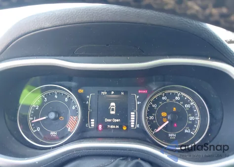 2014 Jeep Cherokee Latitude z USA, uszkodzony, nr VIN 1C4PJMCS5EW285802